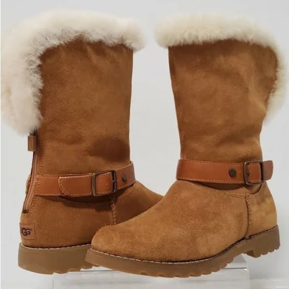 Authentic UGG Winter Boots EUC in box 2 ways to wear